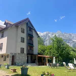 Otel Molla Theth